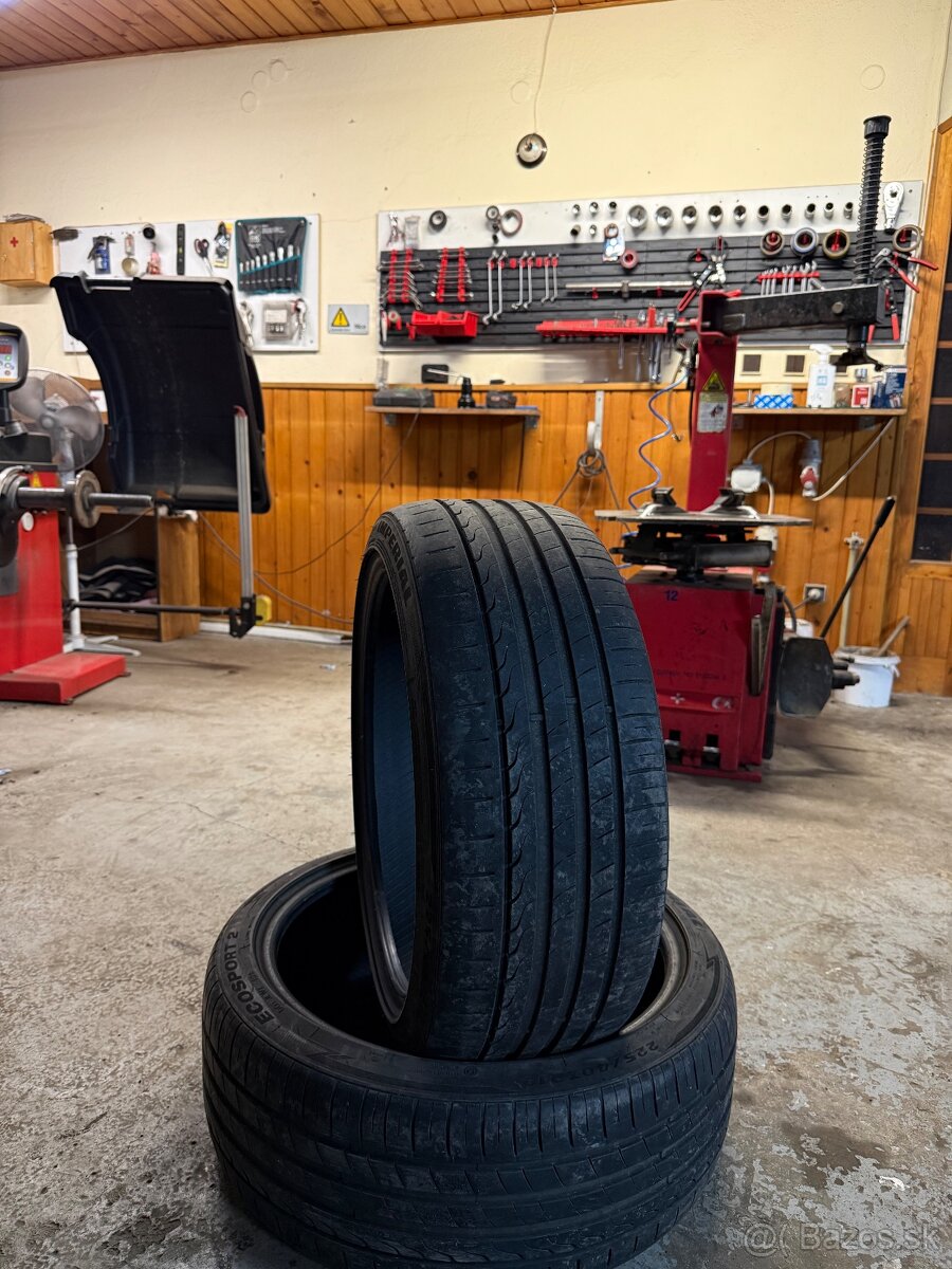 225/40 R19 Letné