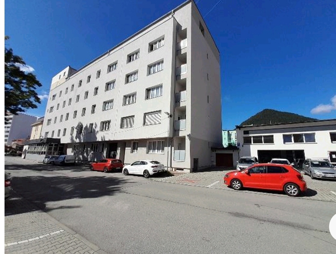 3,5 izbovy byt s 2 loggiami v centre, MOZNA DOHODA