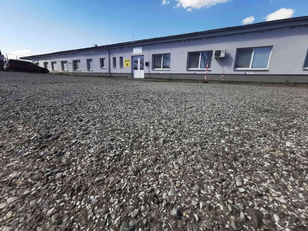 Sklad 602 m², rampa, kancelárie, 24/7 vstup – Prešov