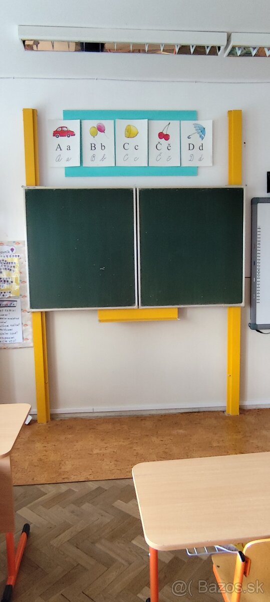 Ponúkame na predaj školské tabule. / školskú tabuľu /