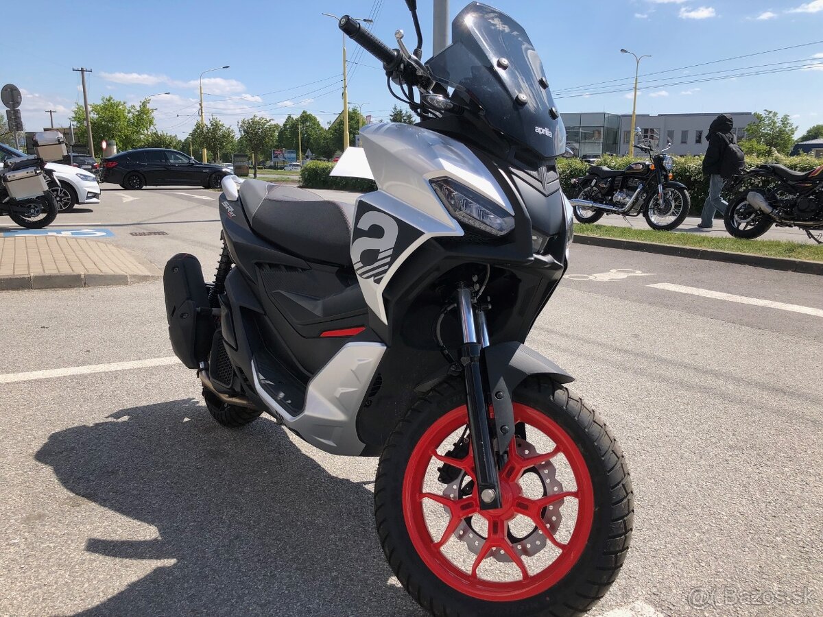 APRILIA SR GT 125 Sport E5
