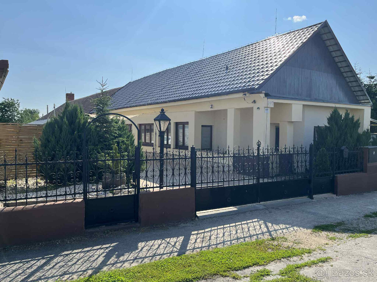 Jur nad Hronom Dom na predaj