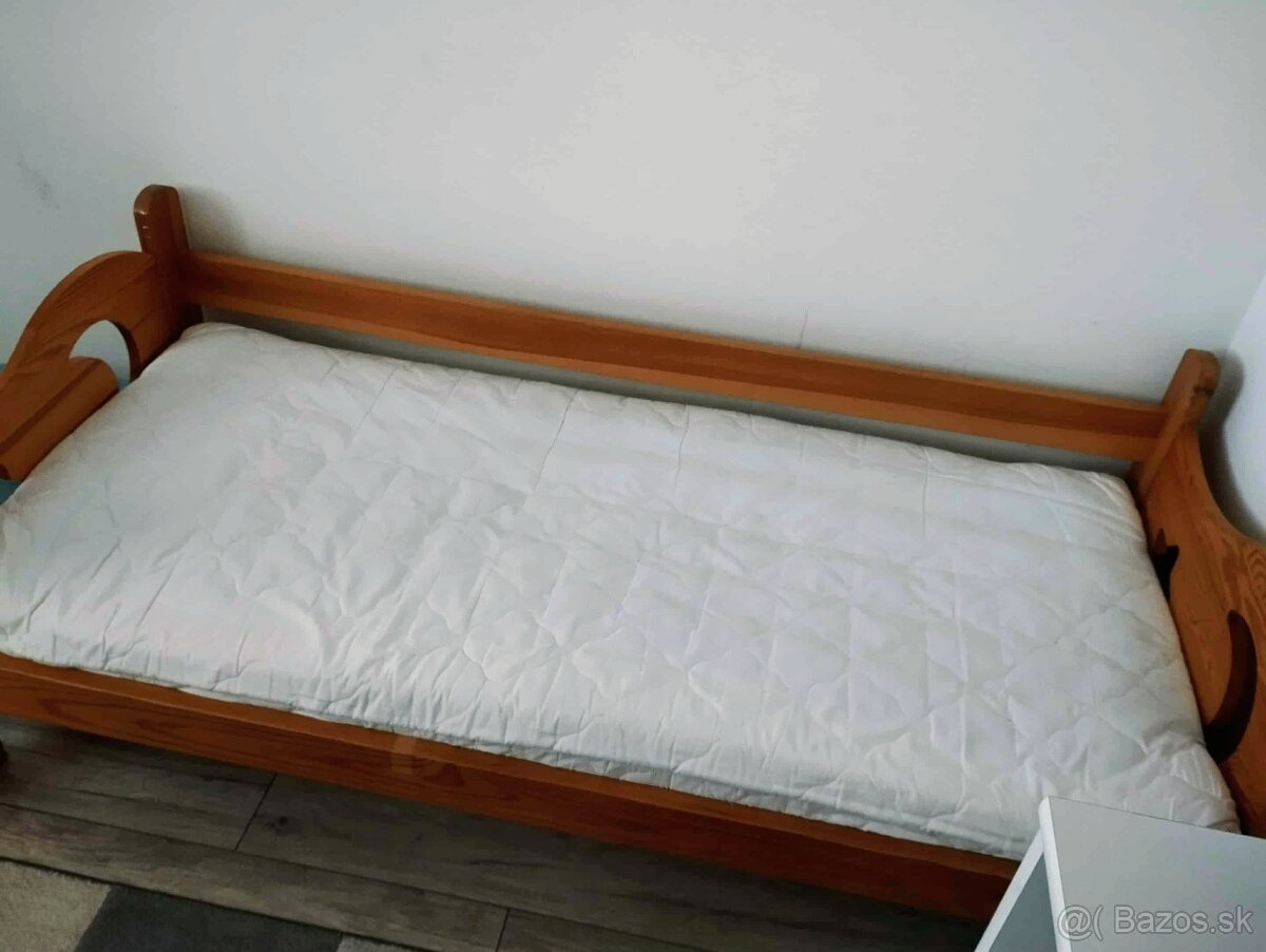 Detská posteľ z masívu