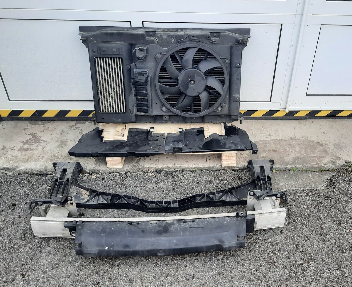 chladiče, výstuhy, čelo Citroën C4