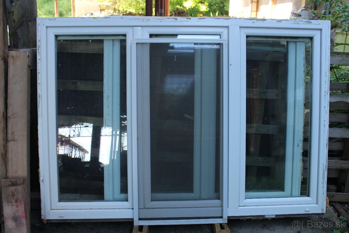 Plastové okno trojkrídlové - ROZMER - V-142cm Š-209cm