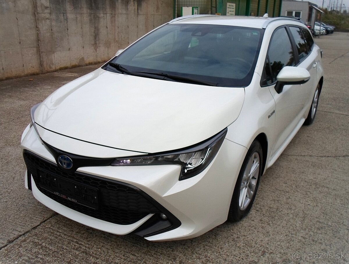 Toyota Corolla Combi 1.8 Hybrid e-CVT automat,kamera,navi,te