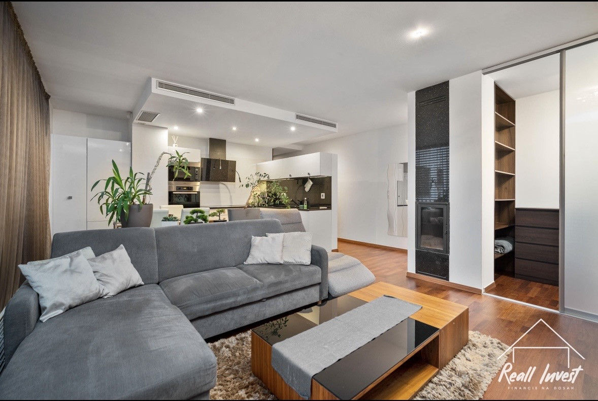 NA PREDAJ Výnimočný 2-izbový byt v Starom Meste