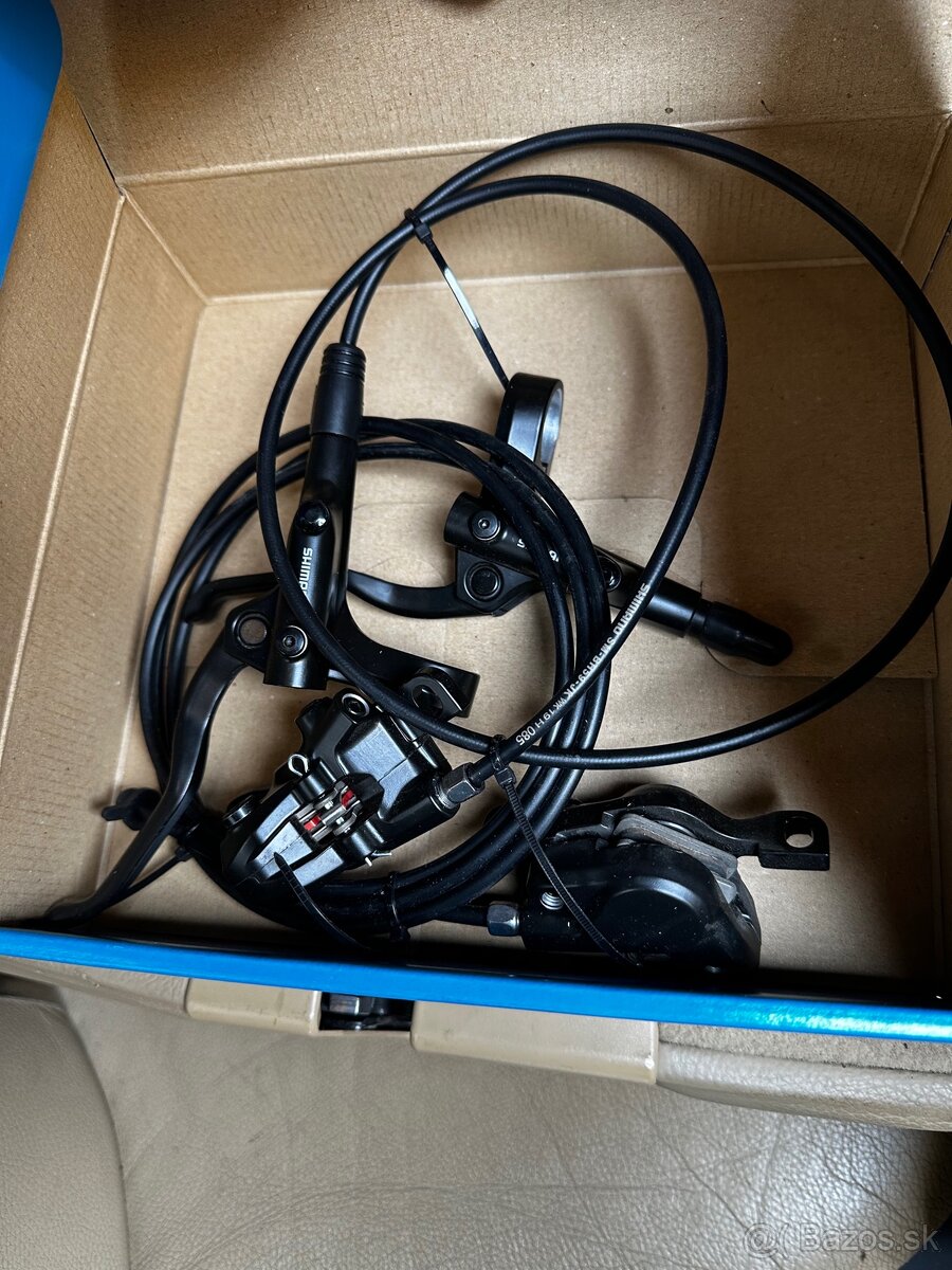 Predná a zadná brzda shimano mt200