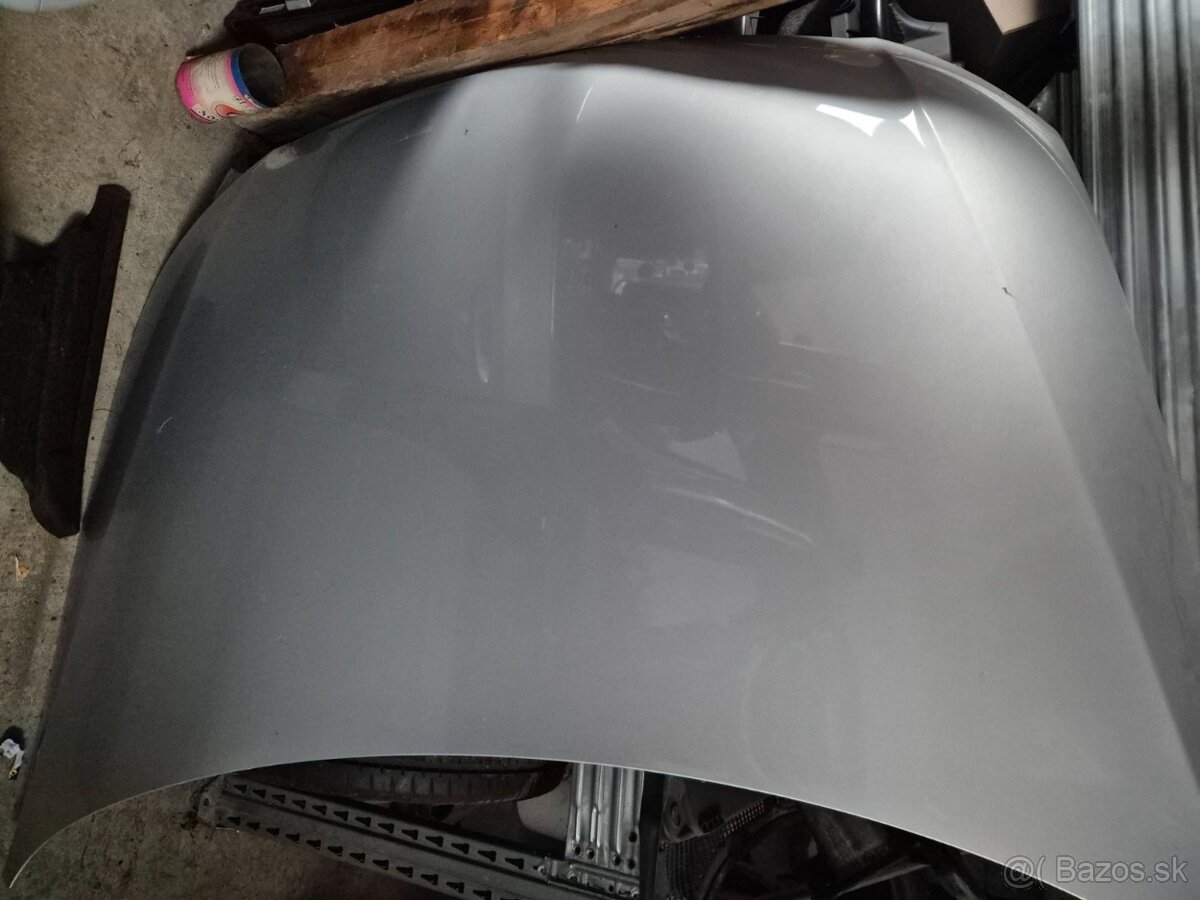 Predna kapota VW Passat b6