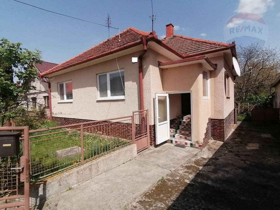 Predaj rodinný dom Sľažany