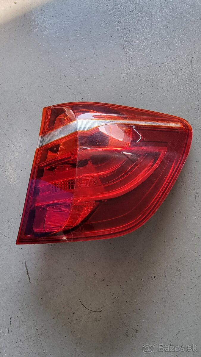 Predám zadné svetlo na bmw x3 f25