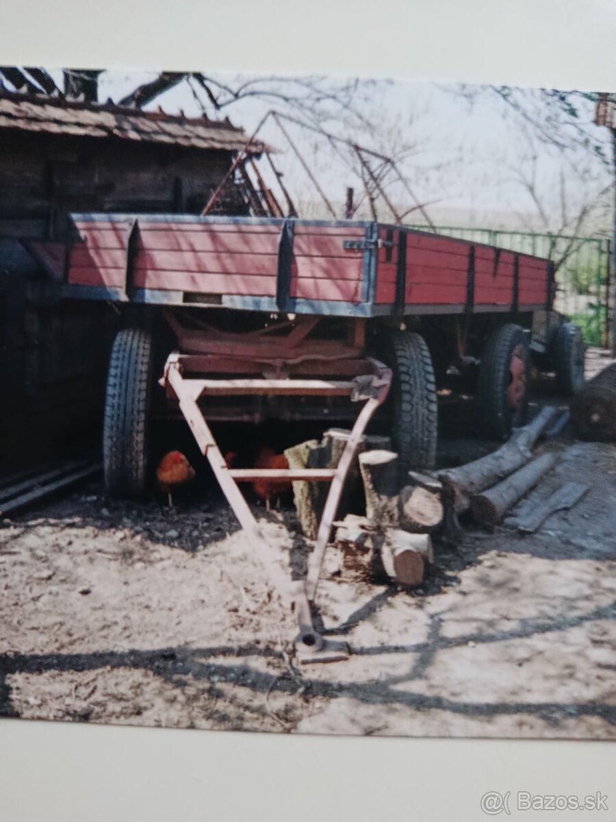 Pevna vlečka štvorkolesová
