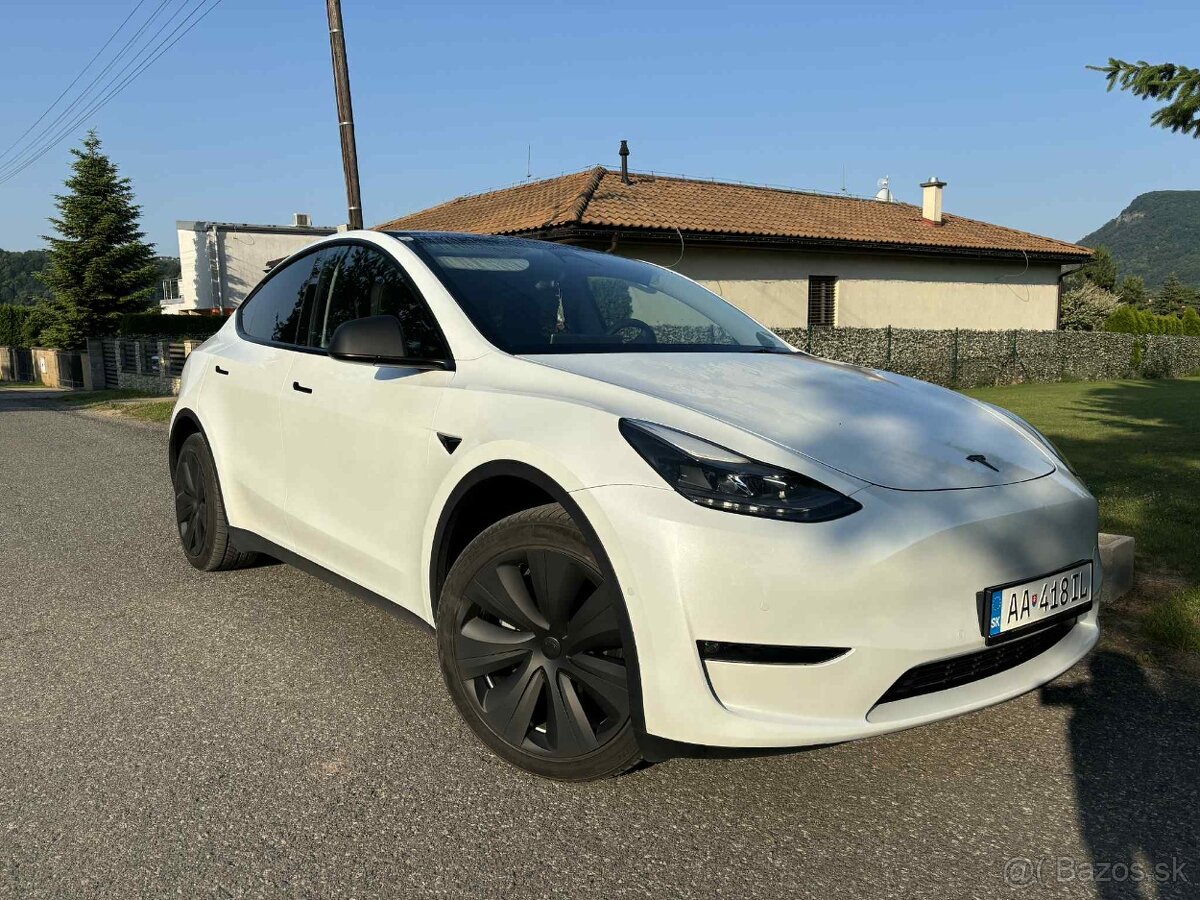 Tesla Model Y SUV 378kw Long Range, dual motor 4x4, 2022/08