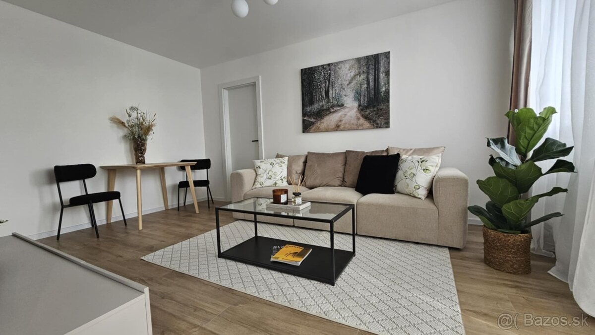 3 izbový byt - ROŽŇAVSKÁ ul., Terasa - NOVÁ REKONŠTRUKCIA