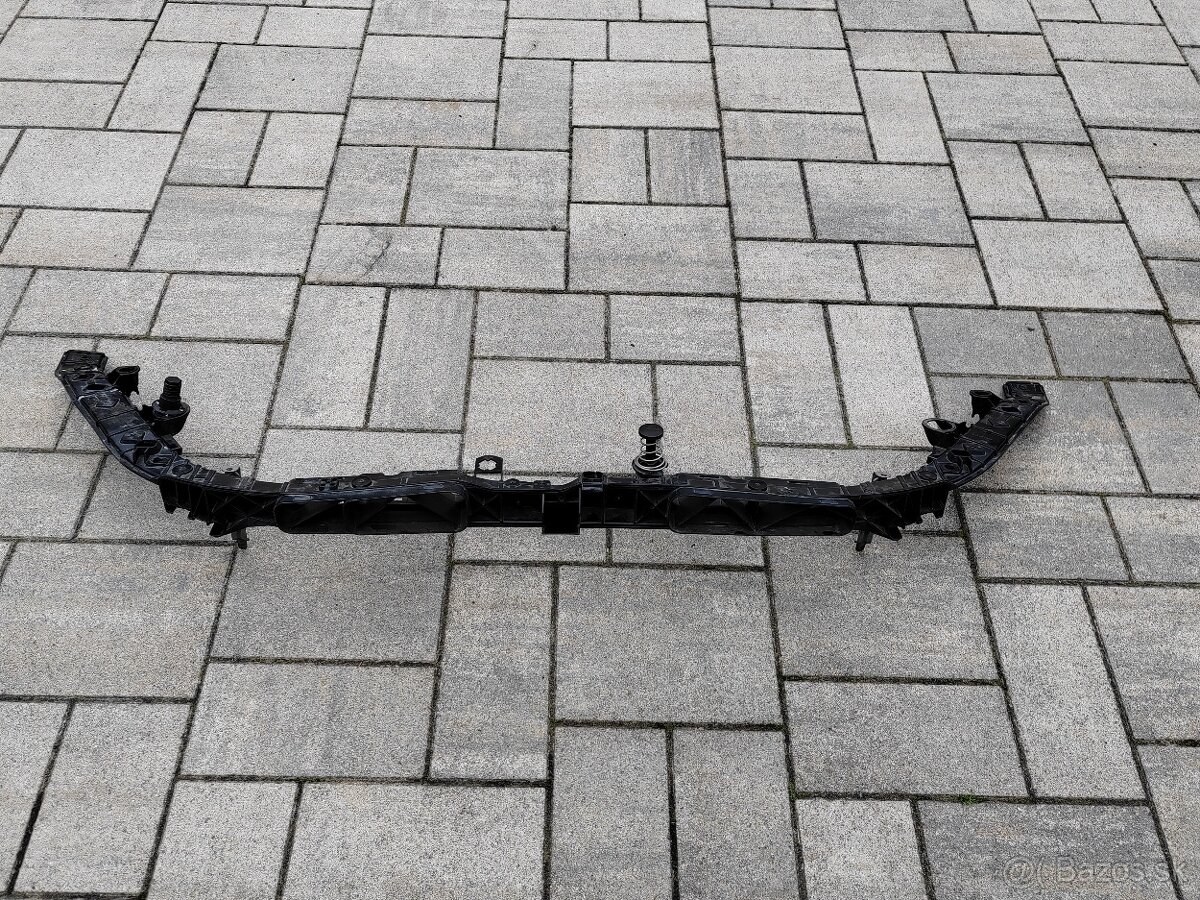 Mercedes vrchný montážny diel chladičov A2476207200 zámok ka