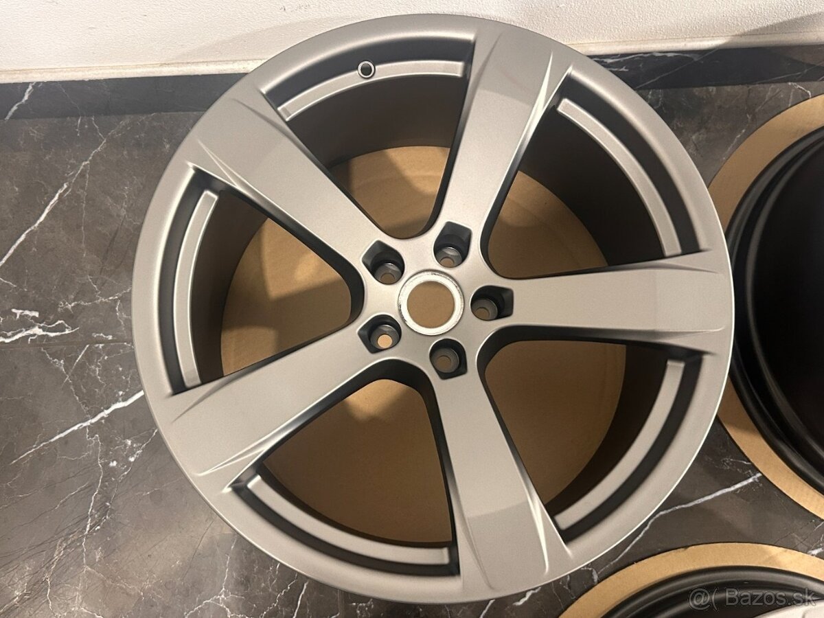 original kolesa Porsche Macan r20 95B 95B601025FM