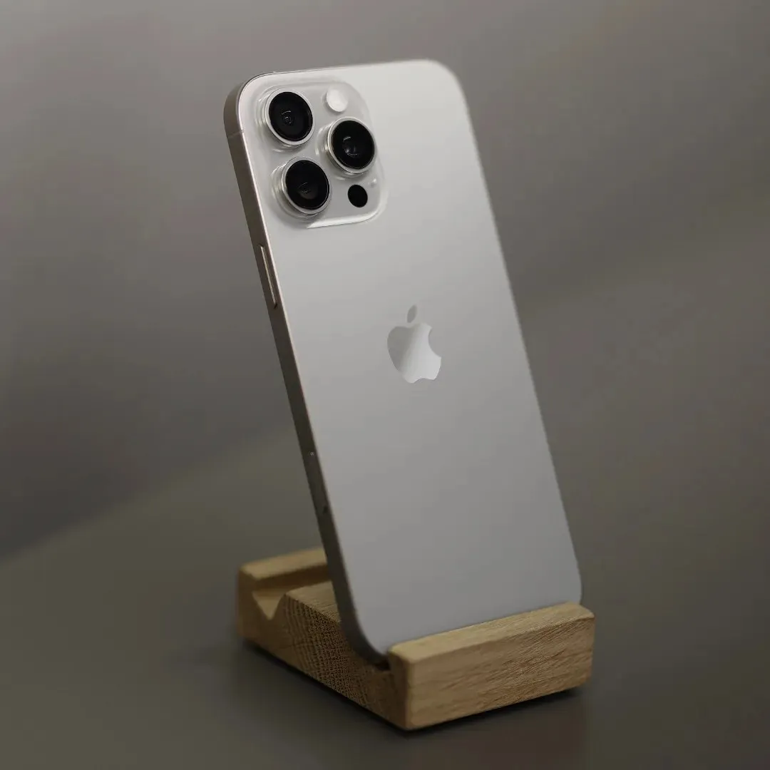 Iphone 16 pro max prirodny titan 256gb