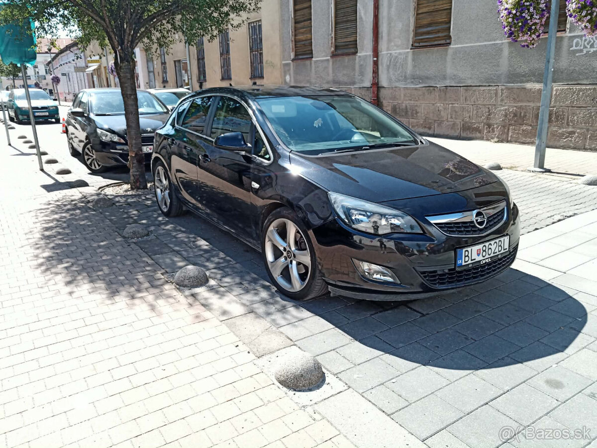 OPEL ASTRA J