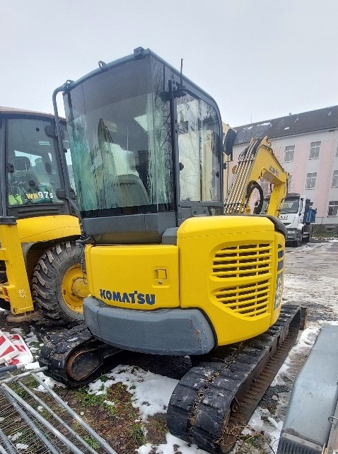 5t minibagr Komatsu PC45 pásové rypadlo