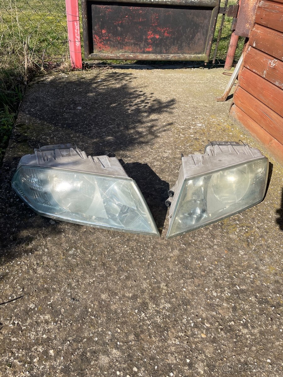 Predné svetlá octavia 2