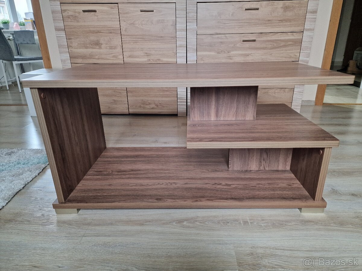 Konferenčný stôl