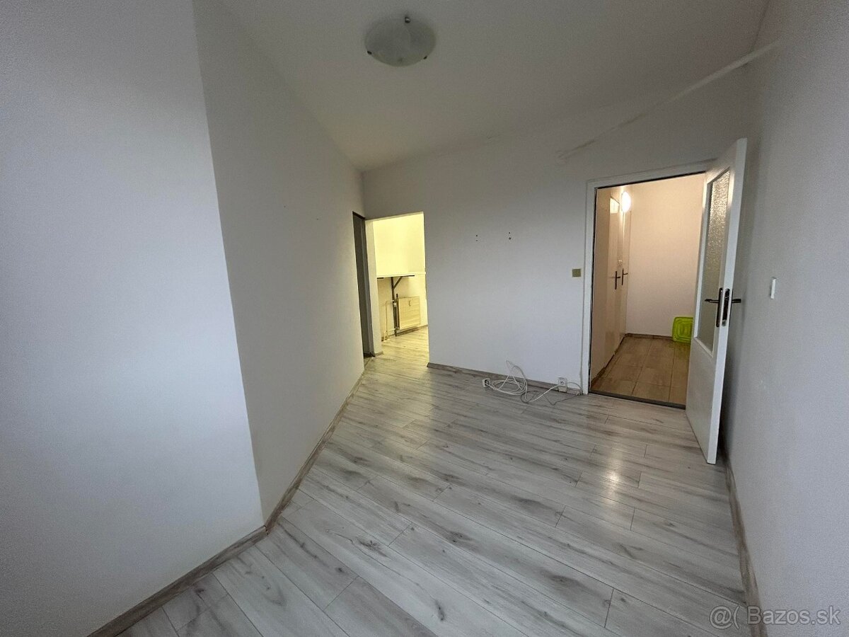 Predám 1 izbový byt po rekonštrukcii v Kalnej nad Hronom