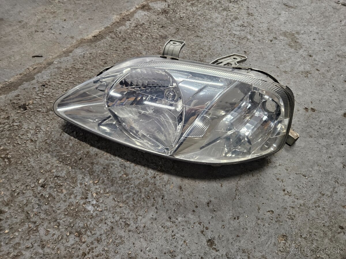 Predne svetlo Civic 6g facelift lave
