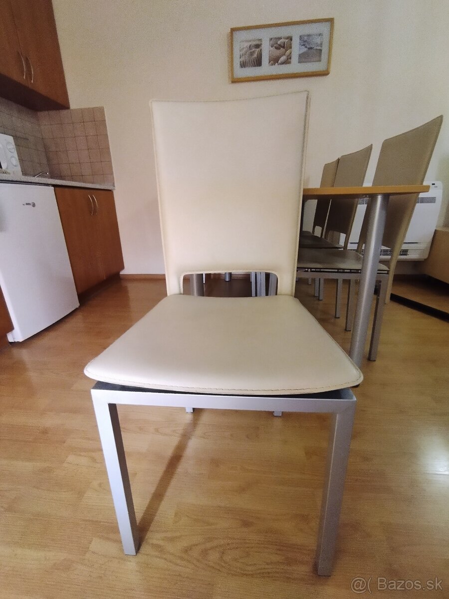Kuchynské stoličky