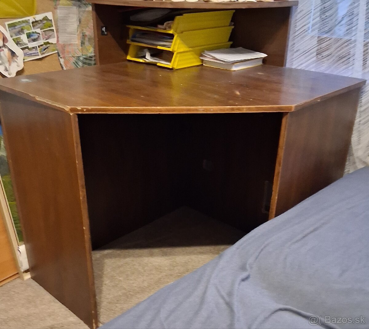 Darujem  starší PC stôl