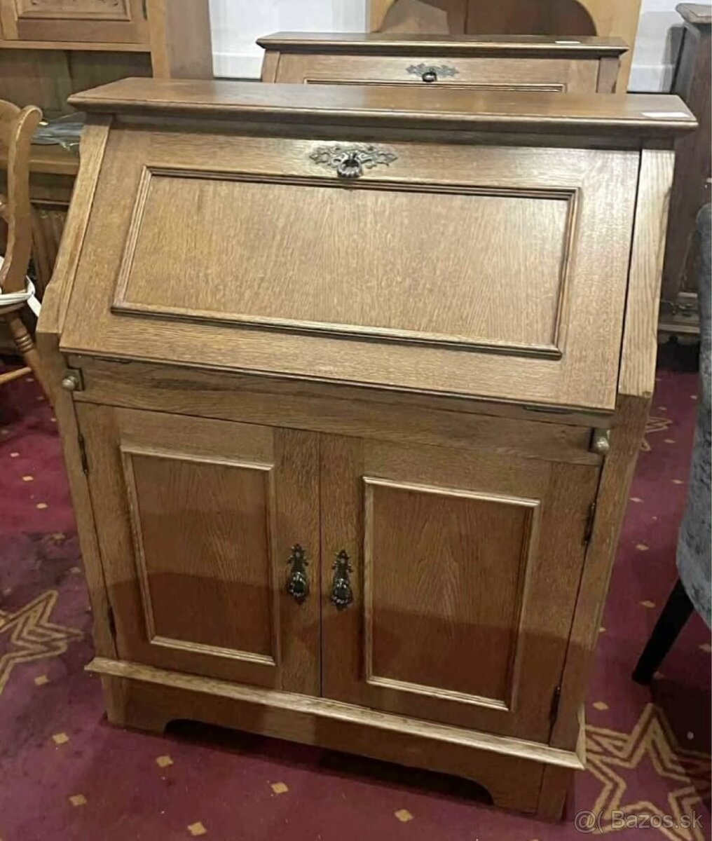 pisaci stolik, masiv, v 105 cm, s 84 cm, h 43 cm