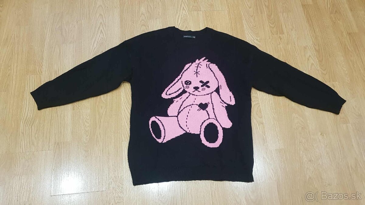 Čierny pulóver v. Xs/S oversize strih
