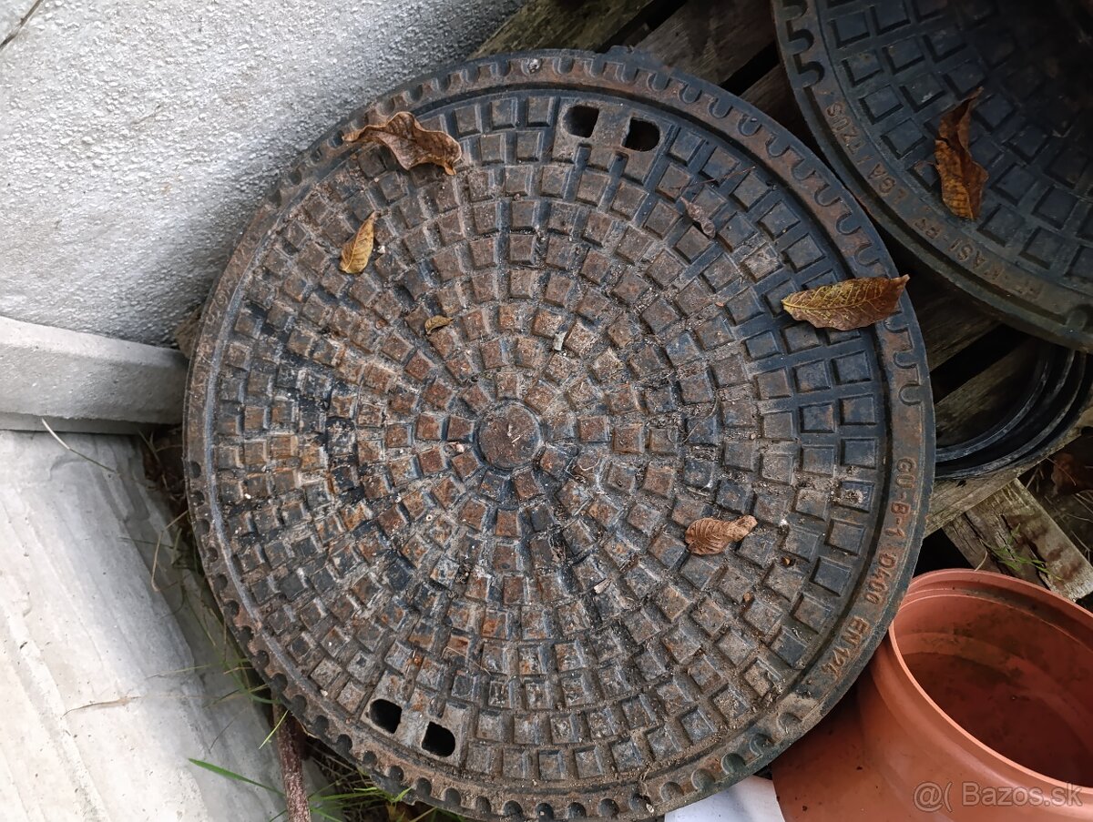 Predám liatinový kanalizačný poklop  D400