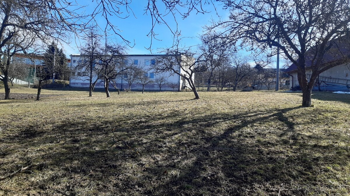 Stavebný pozemok Hrochoť