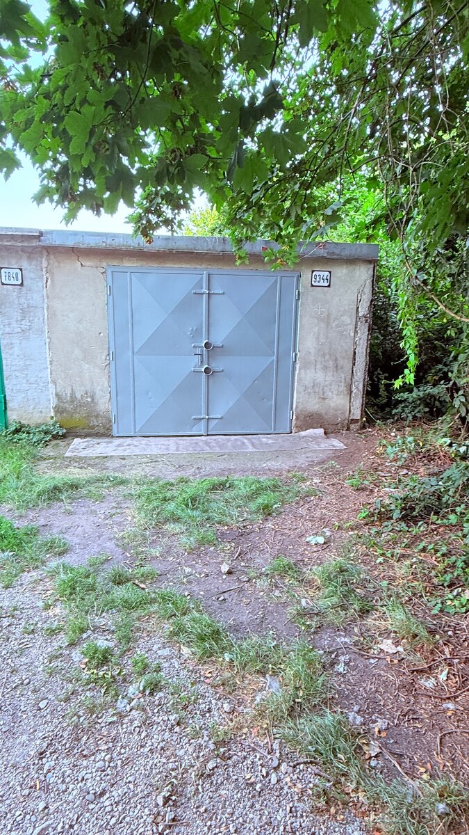 Predám veľkú garáž v Trnave