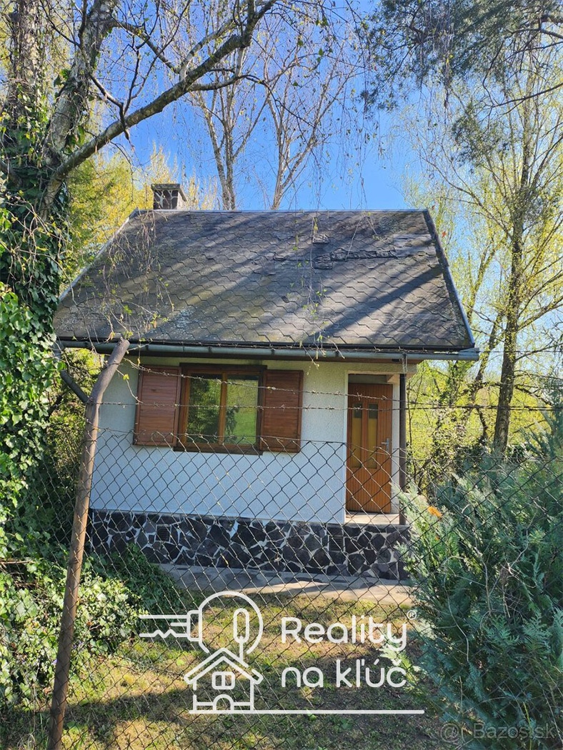 Na predaj chata so záhradou v Úľanoch nad Žitavou