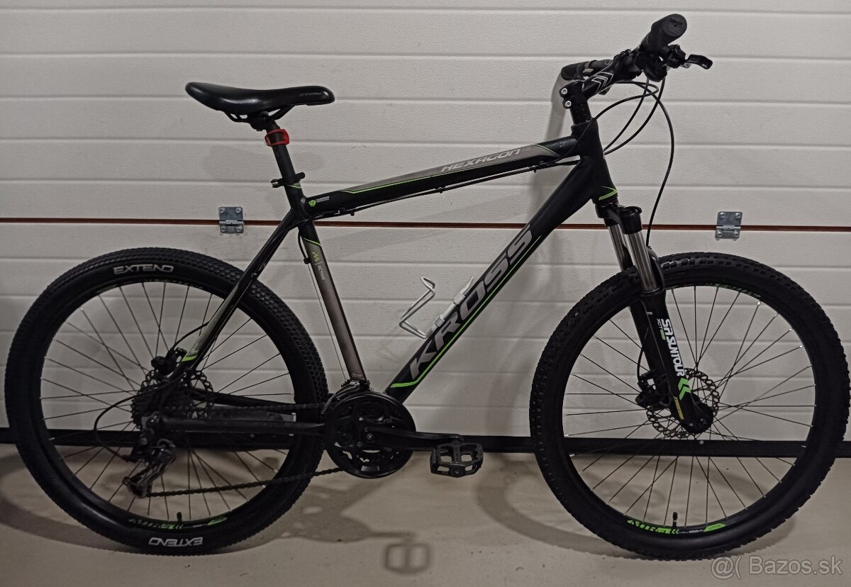 KROSS Hexagon X8, kolesá 26x2,1, rám L