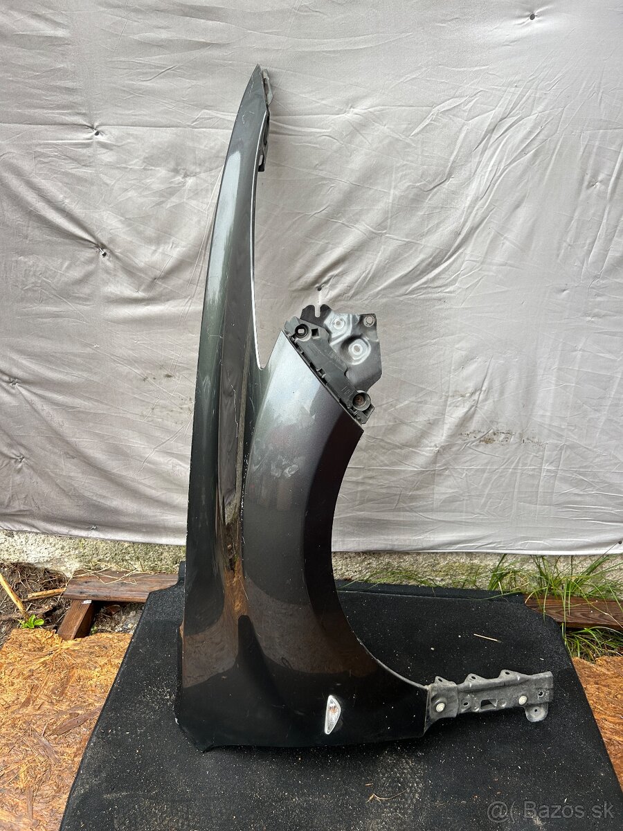 Predny blatnik mazda 6