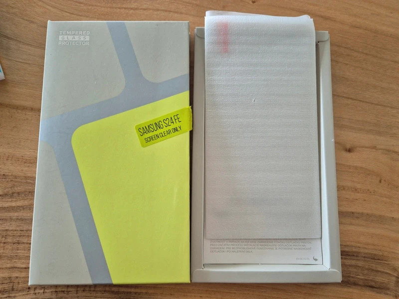 Tempered Glass Protector naSamsung S24 FE (kompatibilne s pu