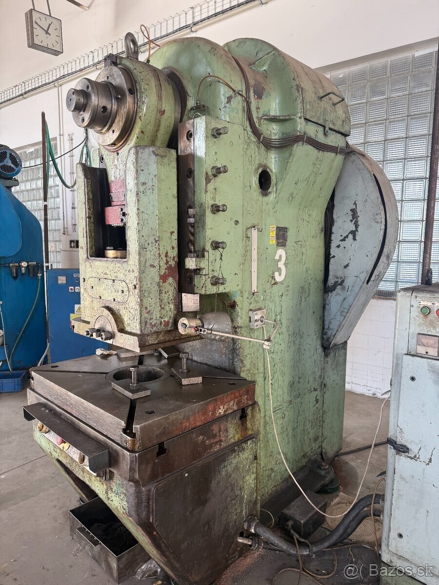 Lis výstředníkový LE 160