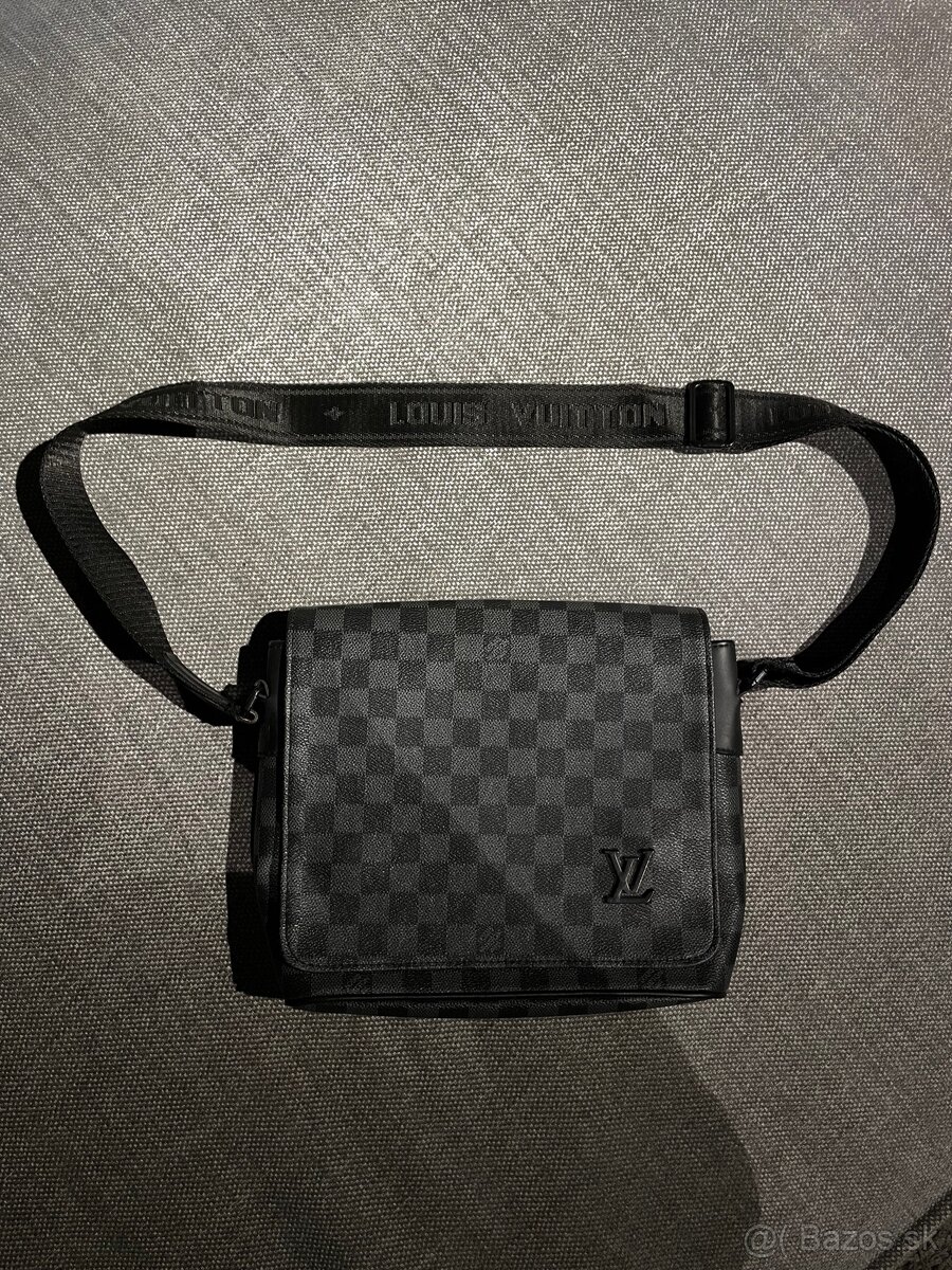Louis Vuitton Shoulder bag