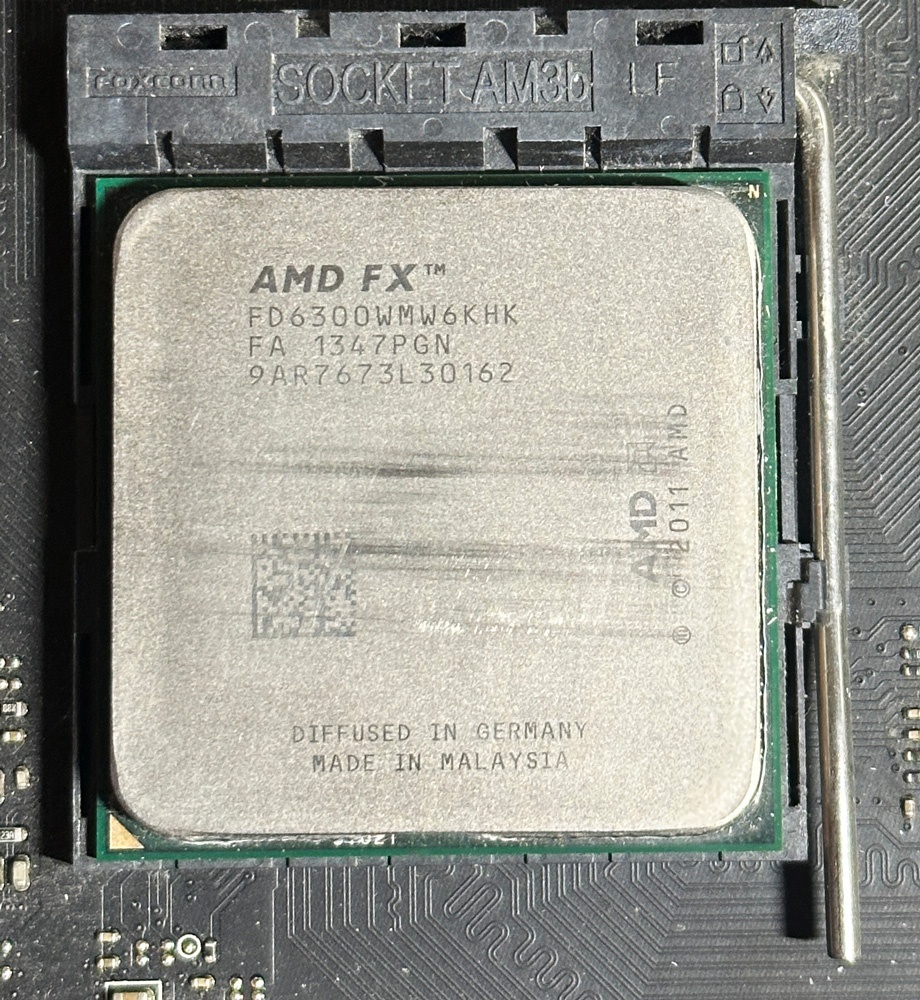 AMD FX 6300 3.5 GHz (Turbo Boost 4,1 GHz), 6-Core