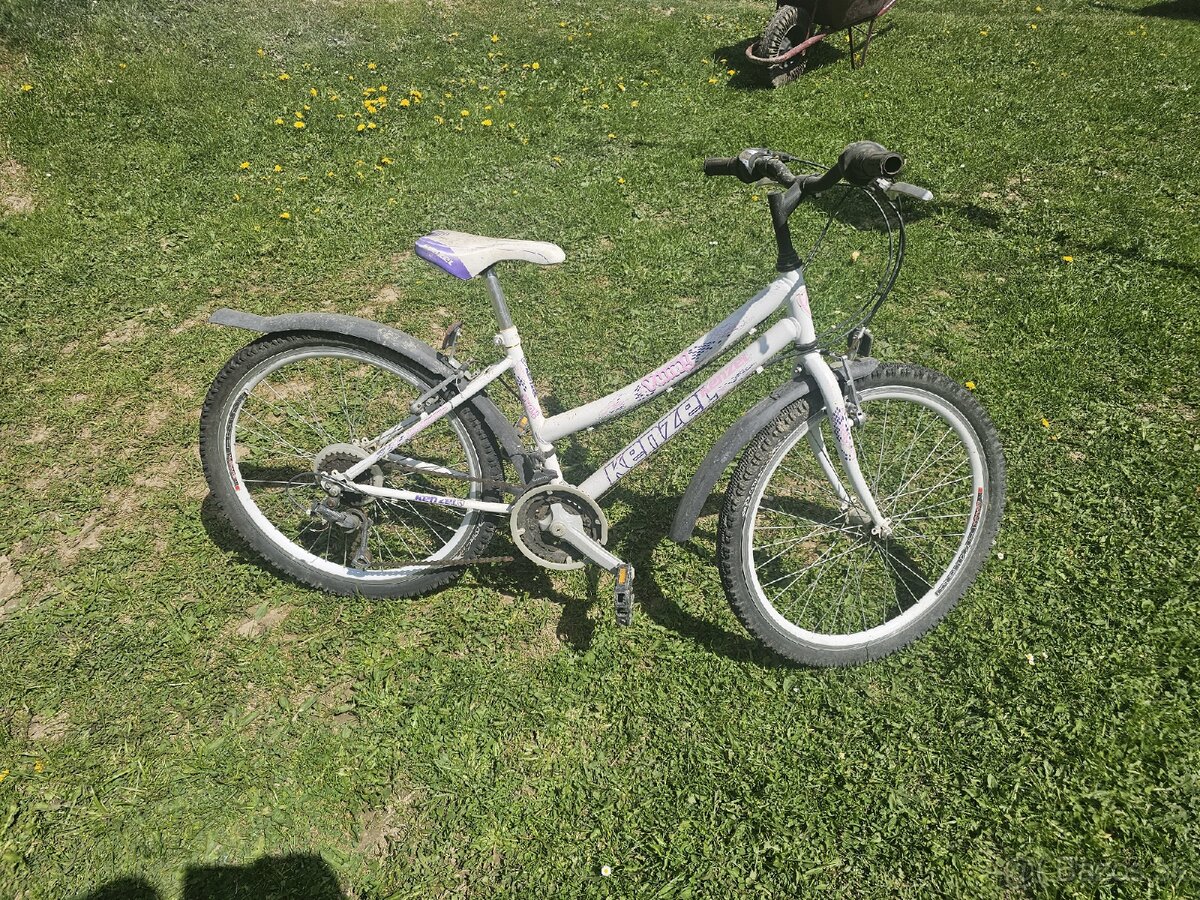 Dievčenský bicykel