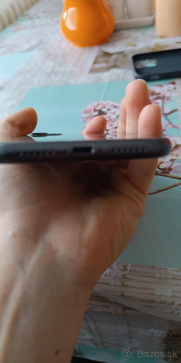 Predám Iphone 11