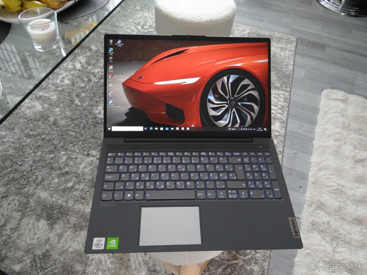 15.6" Lenovo 5/Core I5/ 8GB RAM/ 256GB SSD/ 2xGrafika.