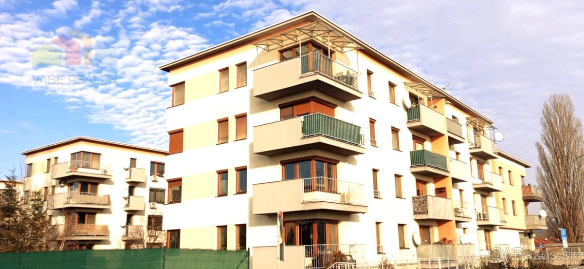REZERVOVANÉ Pekný, priestranný a slnečný 2 izbový byt v N