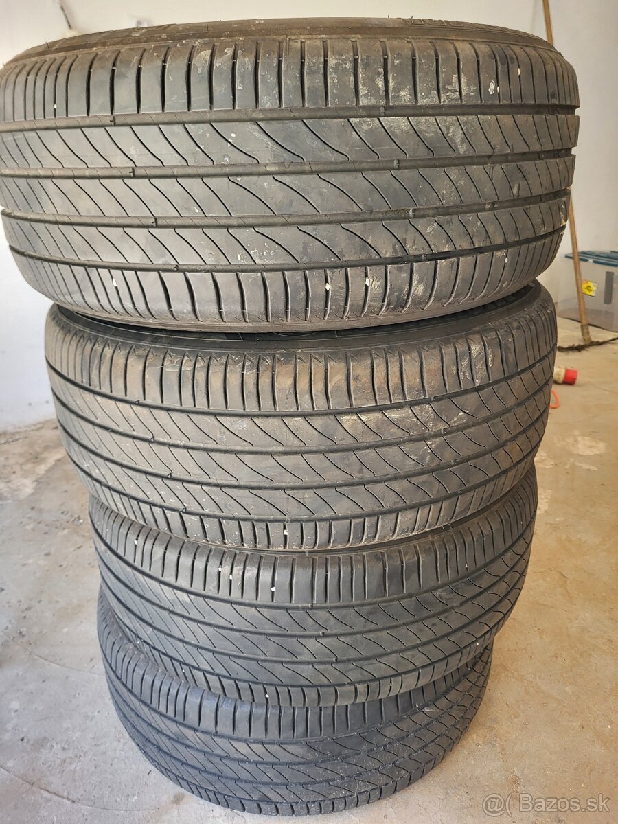 235/55 r18