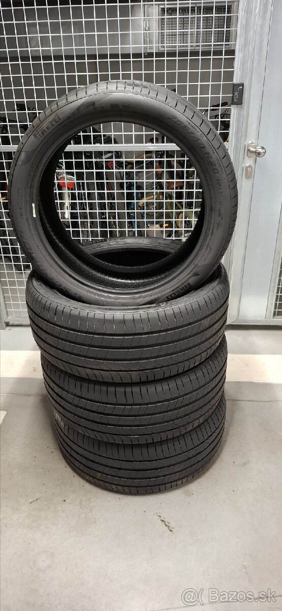 Pirelli SCORPION 255/40 R20 101 V Letné