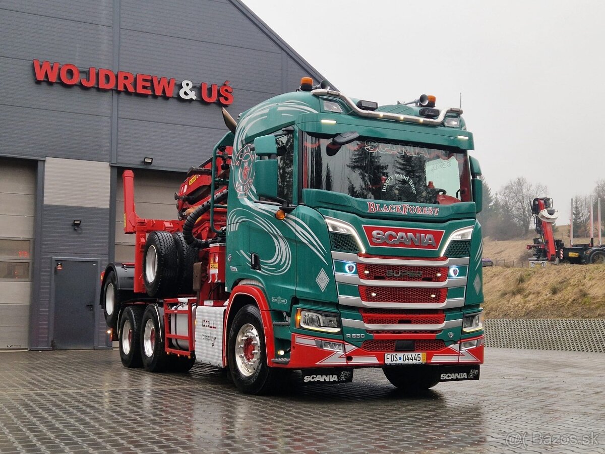 Lesovoz LESOVÚZ Scania V8 R580 do drewna drzewa lasu stos