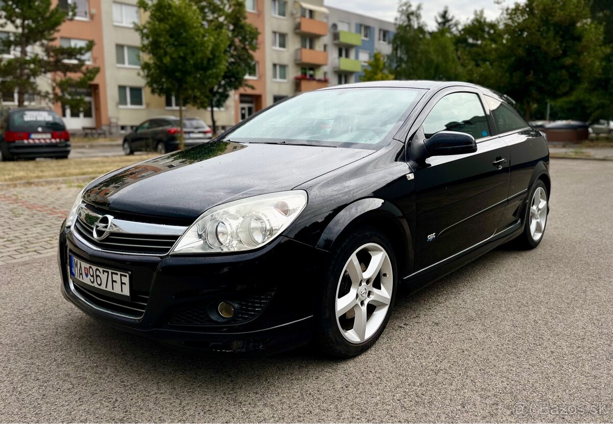 Opel Astra GTC 1.6 benzín 2009, OPC line, Slovenské