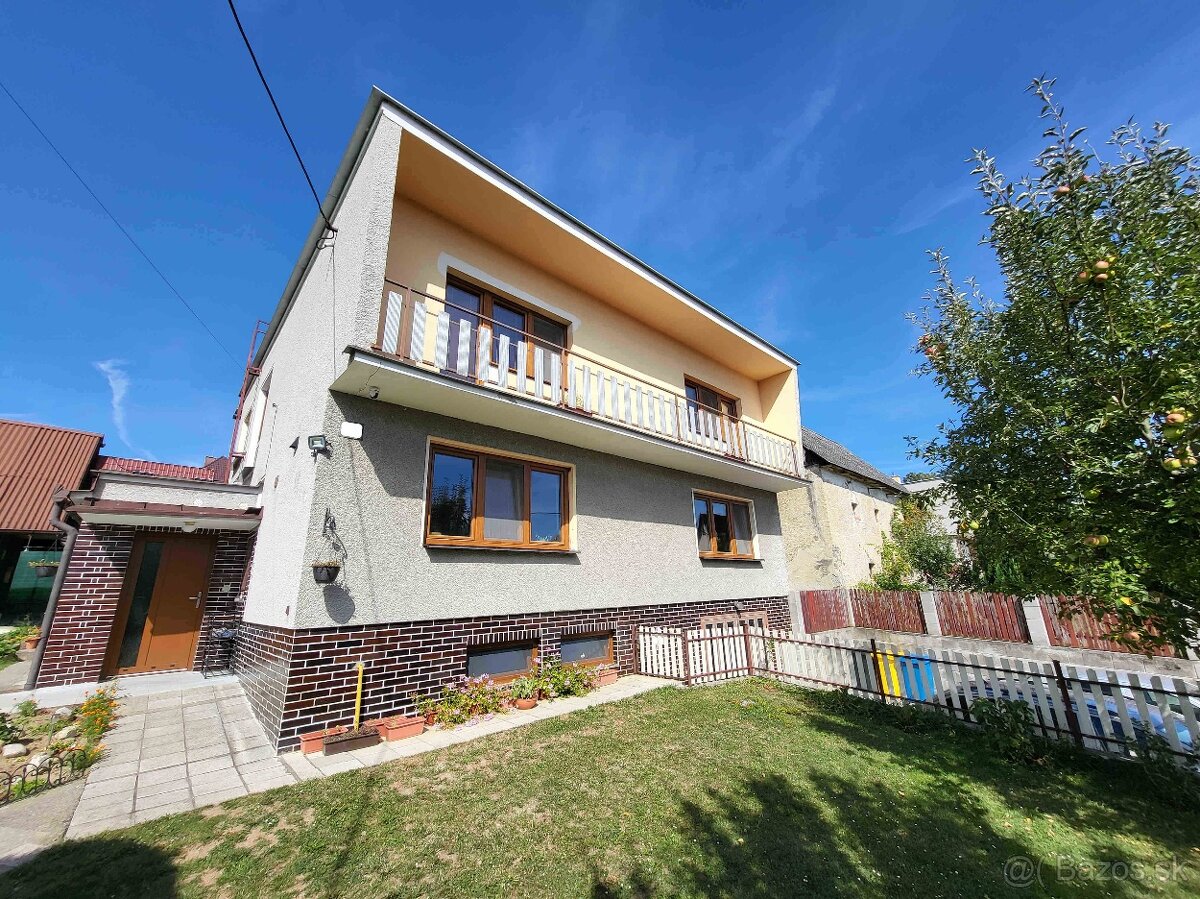 PRIESTRANNÝ 6-IZBOVÝ RODINNÝ DOM V CHRENOVEC-BRUSNO